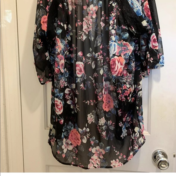 EXPRESS Women’s XS Floral Lace Kimono - Picture 4 of 6
